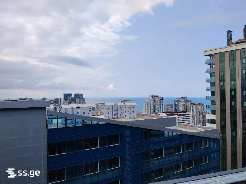 Студия 30 м² с видом на море в Батуми 1