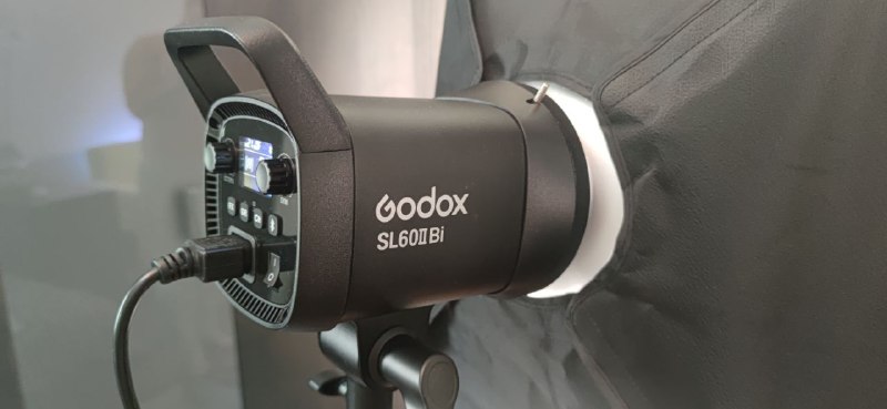 Студийный свет софтбокс Godox SL60 II bi 1
