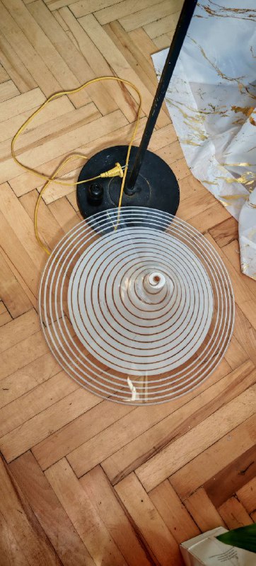 Торшер, рабочий, с новым шнуром и патроном 2