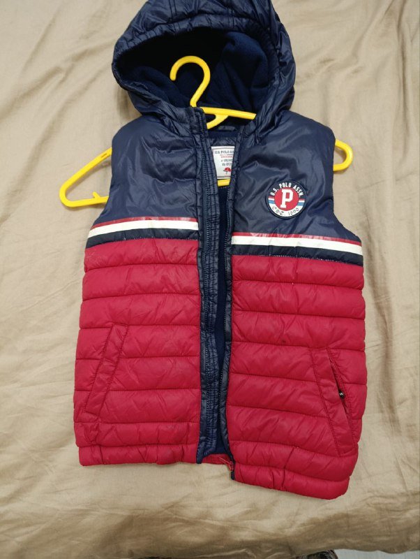 Две куртки для мальчика 4-5 лет