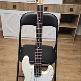 Бас-гитара Fender Standard Jazz Bass 2