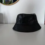 Полуботинки, панама, игрушка для собак 5