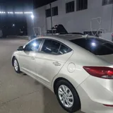Hyundai Elantra 3
