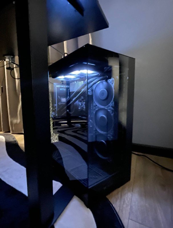 Корпус Thermaltake CTE E550 с кулерами и комплектом