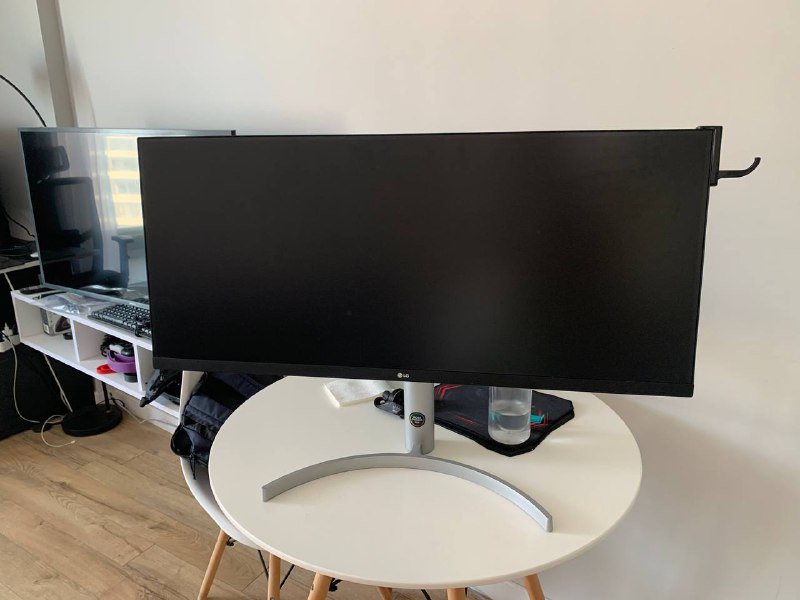 монитор LG 34WN650, ручной пылесос