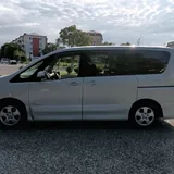 Nissan Serena C26 4