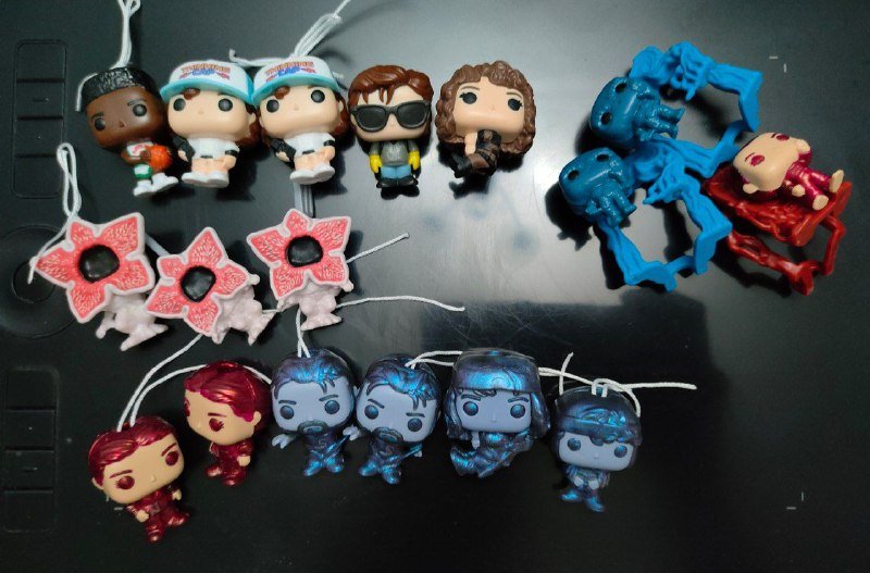 Фигурки коллекционные Хокинс, вкладыши