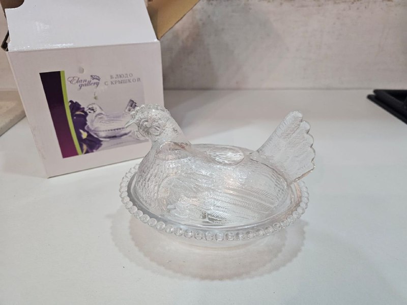 Складной стул, чемодан, рюкзак, сумки, куртка, конфетница 10