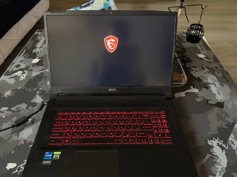 Ноутбук MSI Katana GF76 12UG с аксесуарами