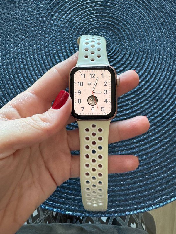 Apple Watch Series 5 40 mm смарт-часы 7