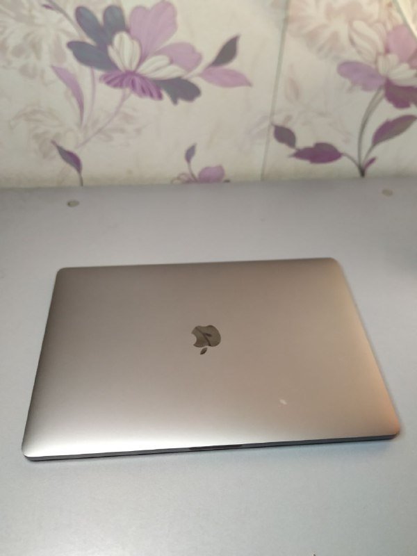 Macbook pro 15 2019 A1909 2