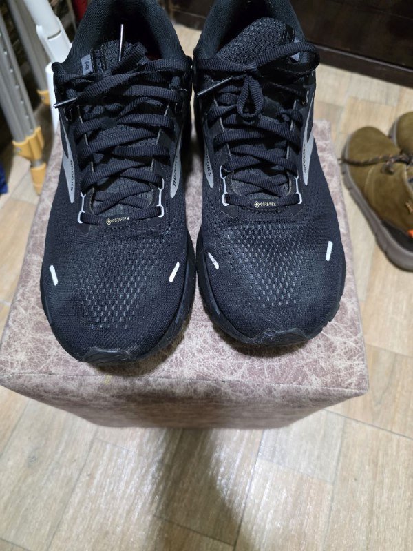 Беговые кроссовки Brooks Ghost GTX с Gore-Tex мембраной 4