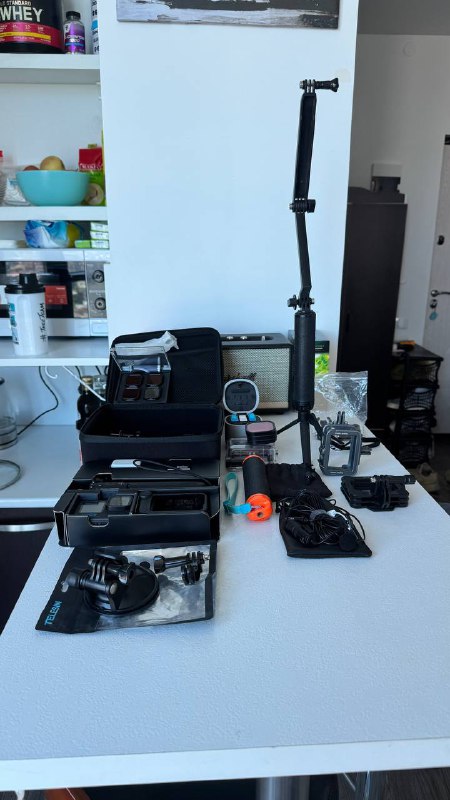 JBL Pulse 4, GoPro HERO11 Black, AirPods Pro 3