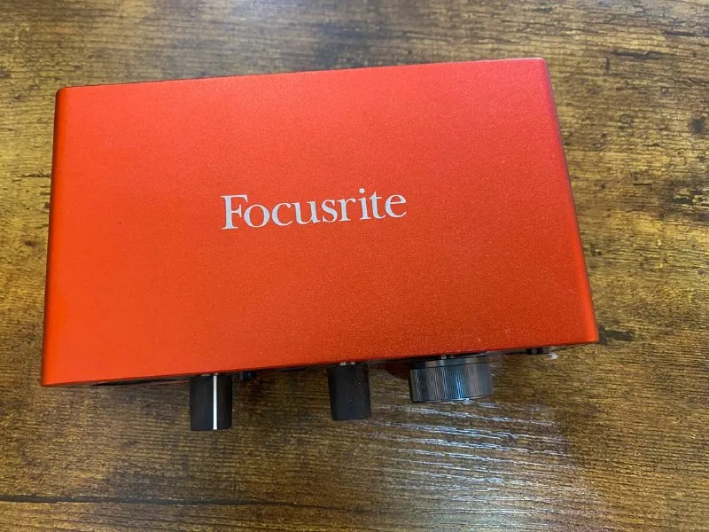 Focusrite Scarlett Solo 3rd Gen 1