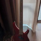 Бас гитара Yamaha TRBX174, Vox amPlug 2 Bass, стойка 1