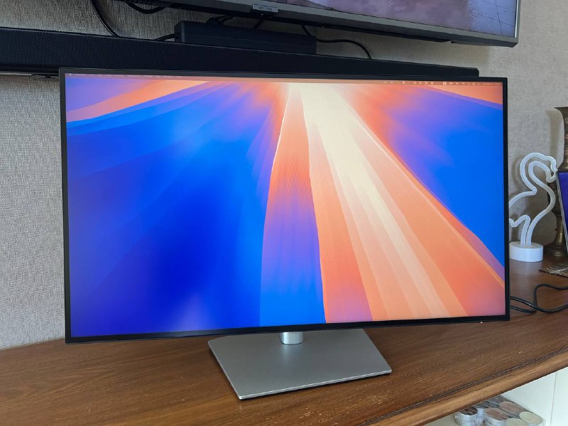 Dell UltraSharp U2722DE 27" QHD монитор