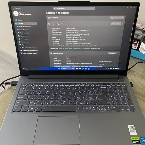 Lenovo LOQ 15IAX9E