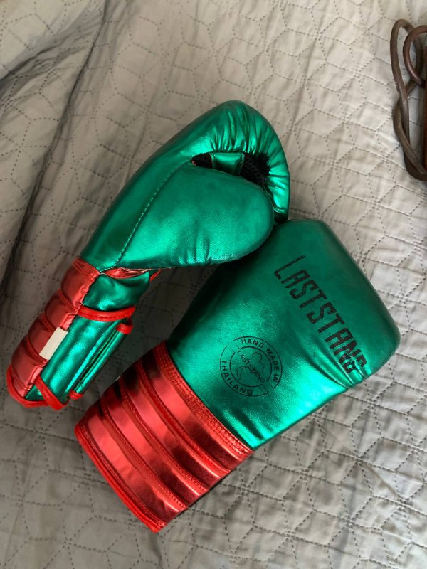 Перчатки боксерские, шлем, скакалка 2