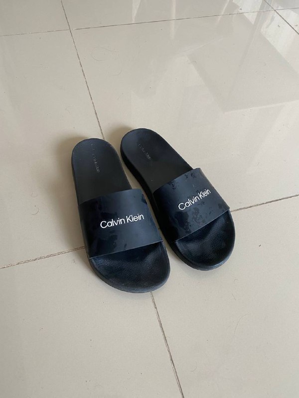 Adidas Originals, Bershka, Lacoste, Lee, Adidas Samba, Champion, Calvin Klein, Swatch, Guess, Azzaro 8