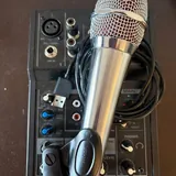 Микрофон sE Electronics V7 BFG, Микшерный пульт Mackie Mix5, USB-кабель 2