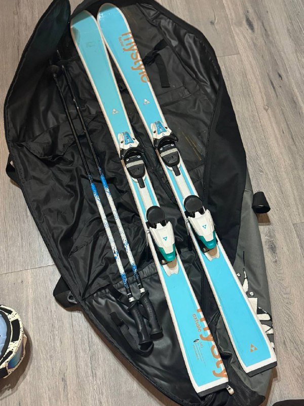 Лыжи, ботинки, палки, шлем, очки, чехол комплект