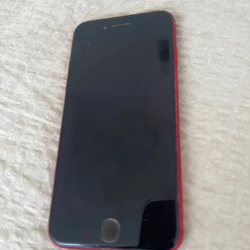 iPhone SE 2020 red