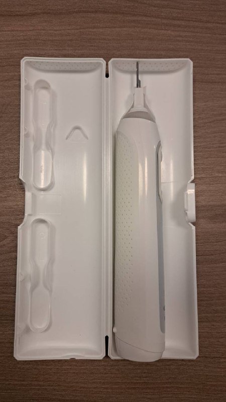 Электрическая зубная щетка Oral-B Genius X D706 3