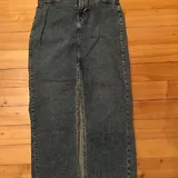 Серые джинсы, голубые джинсы Gap, джинсовая юбка H&M 5