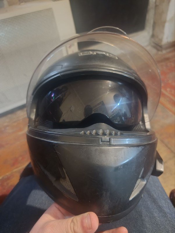 Микрофон с наушниками и шлем