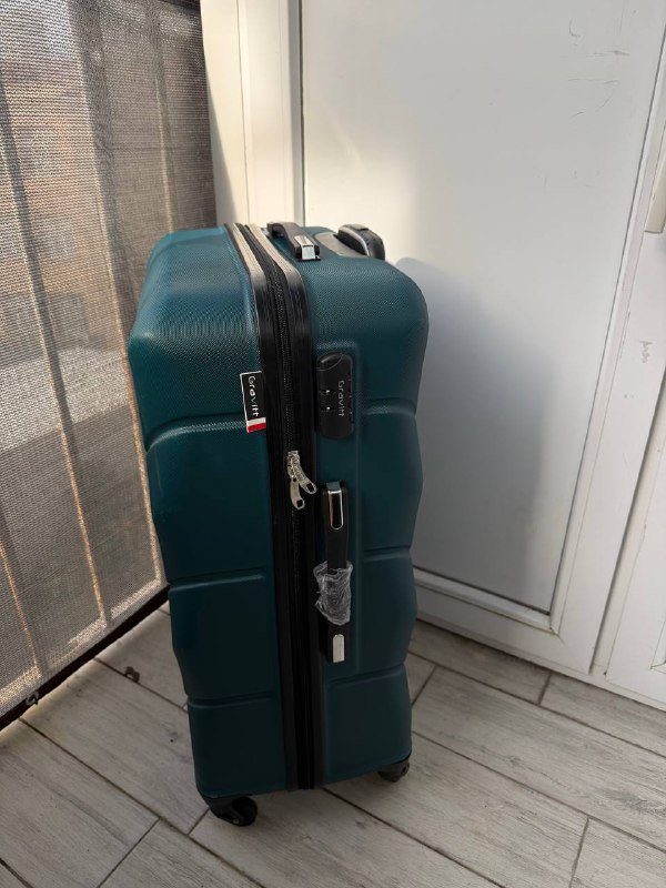 Чемодан пластиковый ABS 3