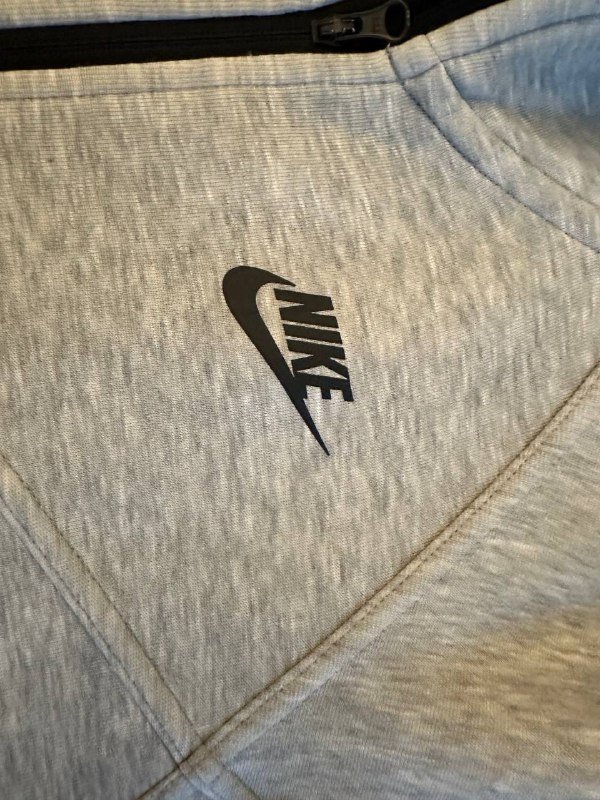 Tech fleece zip up hoodie, Burberry puffer 3