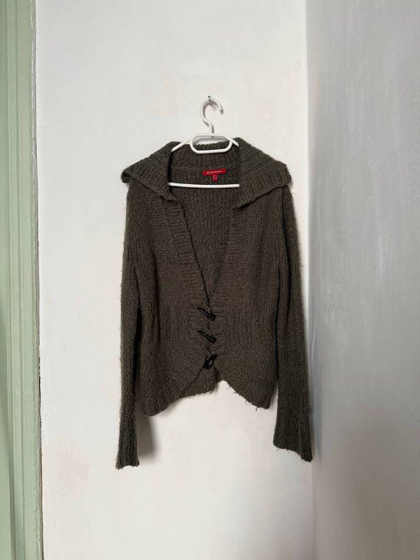 кожаные куртки, свитера 6