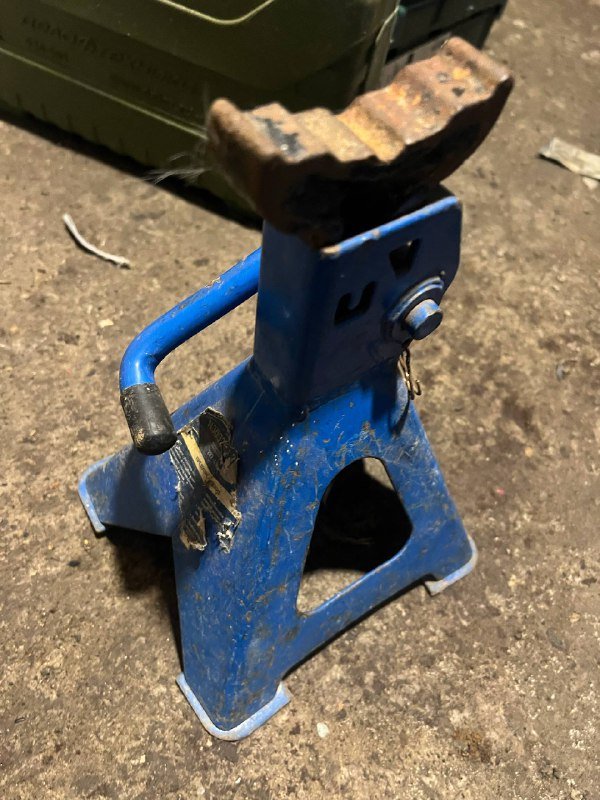 Набор ключей, сварка, набор головок, станок, стойка, кислородный баллон, гайковерт, набор для тормозных цилиндров, компрессор 7