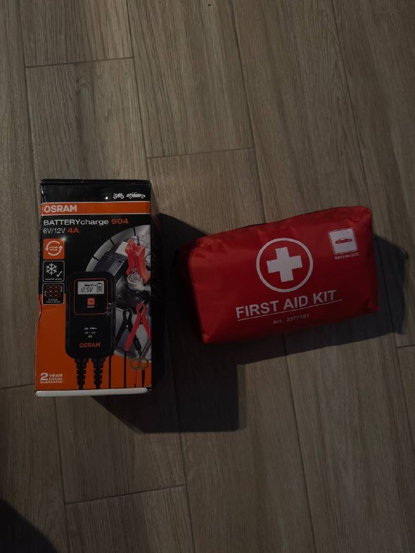 Зарядное устройство для аккумулятора OSRAM, Автомобильная аптечка