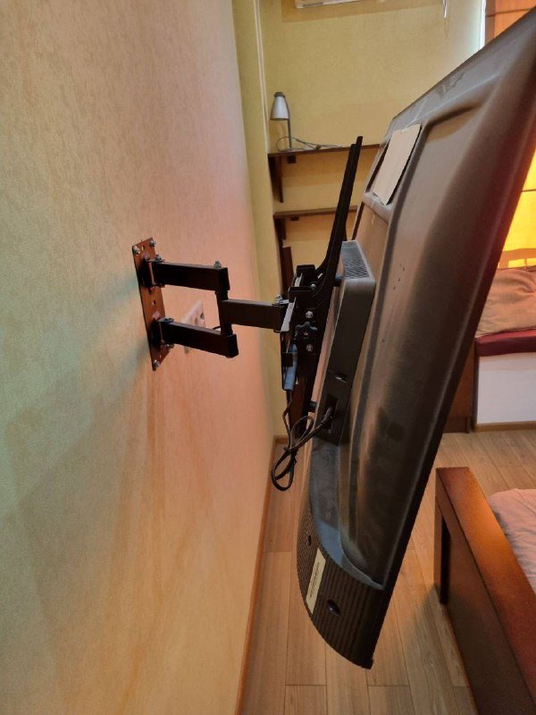 Телевизор TCL 43 с кронштейном 2