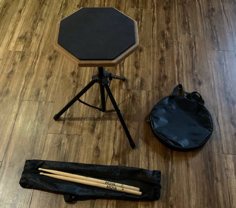 Пад и барабанные палочки