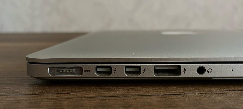 MacBook Pro 13" 2015 Core i5 8GB 256GB SSD 7