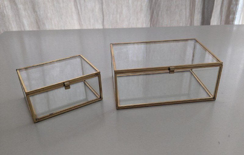 Ваза, стаканы, баночки, шкатулки, полотенце, бигуди, бокал Paulaner, стакан виски, рюмки, банка 4