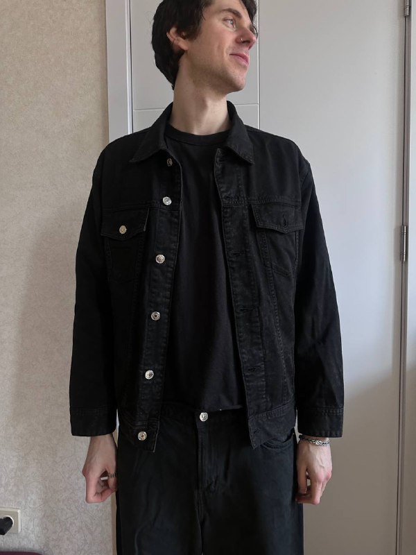 Худи Uniqlo черный, серый, джинсы Weekday/H&M, куртка джинсовая Weekday 7