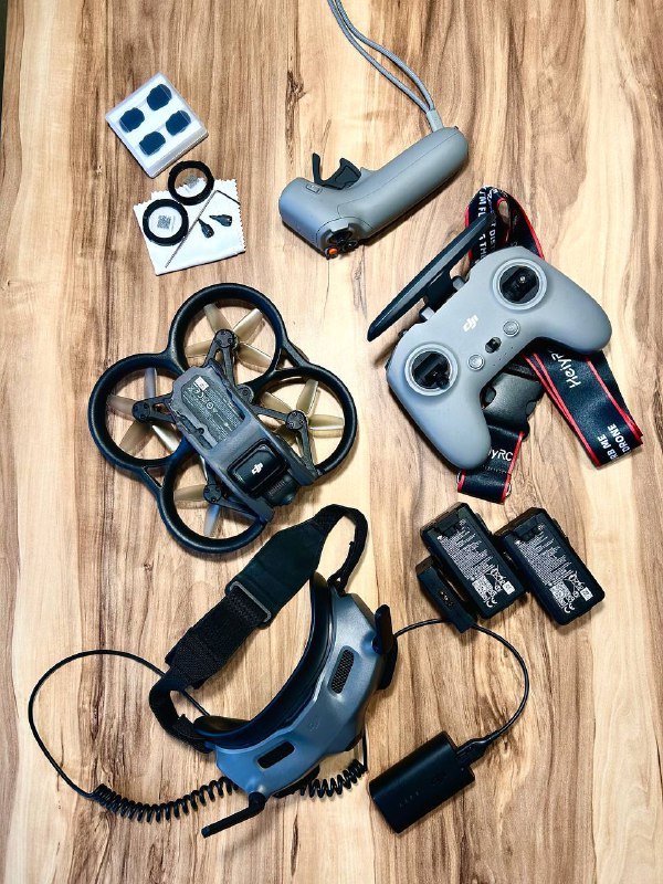 DJI AVATA PRO VIEW COMBO FPV drone with accessories 2