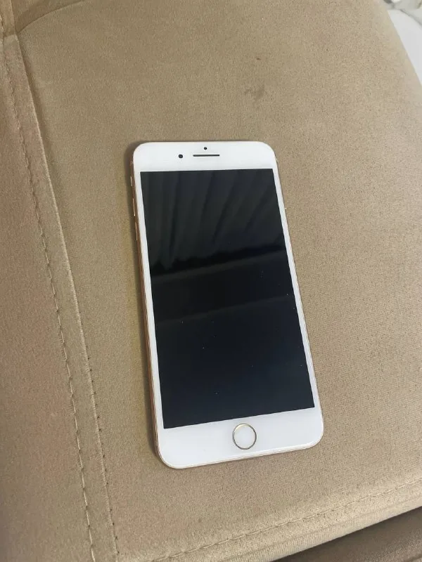 Айфон 8 Plus 1