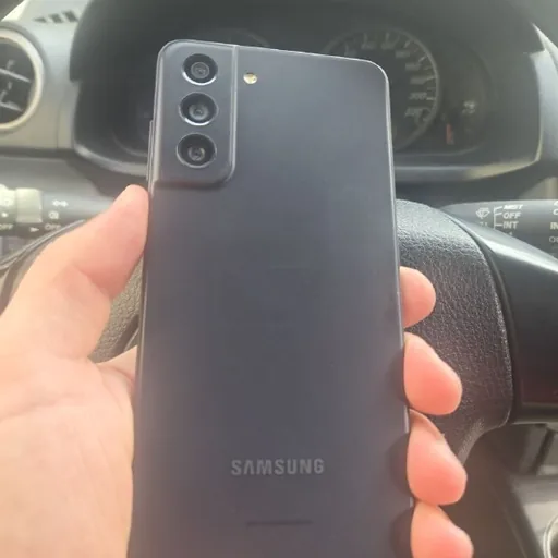Samsung S21 FE смартфон