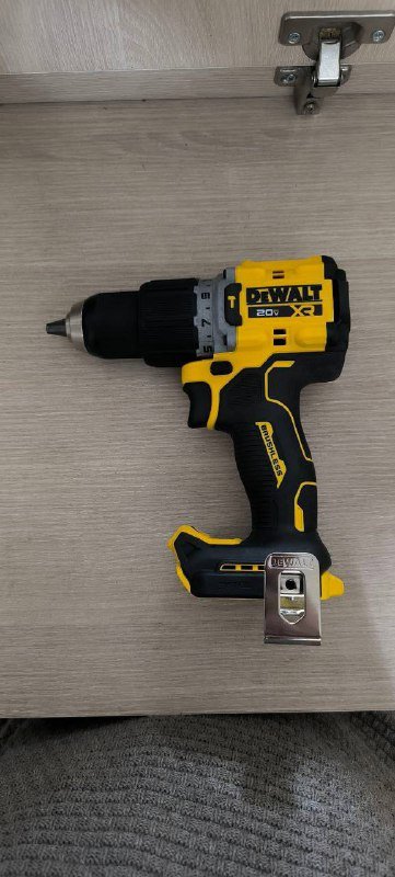 Шуруповерт DEWALT DCD806