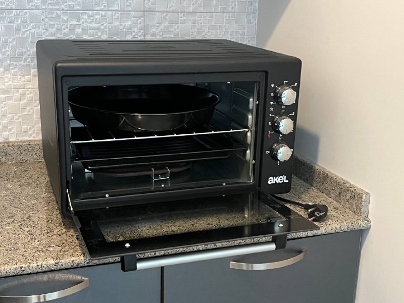 духовка Akel 1500W 1