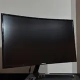 Игровой ПК с монитором, клавиатурой, мышью и наушниками 2