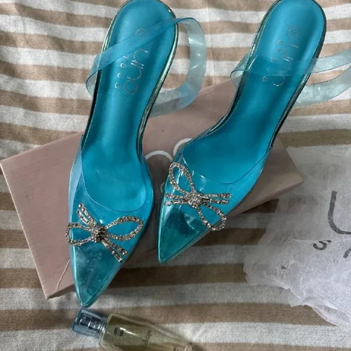 Босоножки UNO Shoes