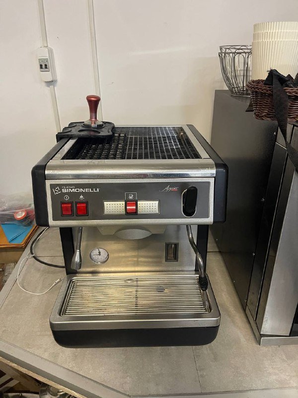 Кофемашина Nuova Simonelli Appia Life 1 gr 2