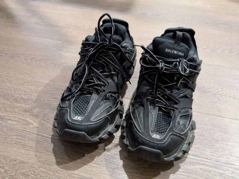 Balenciaga Track Full Black 1