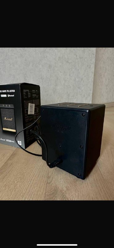 Колонка Marshall Uxbridge Voice Bluetooth Wi-Fi 3