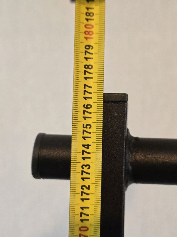 Шкаф-вешалка 2